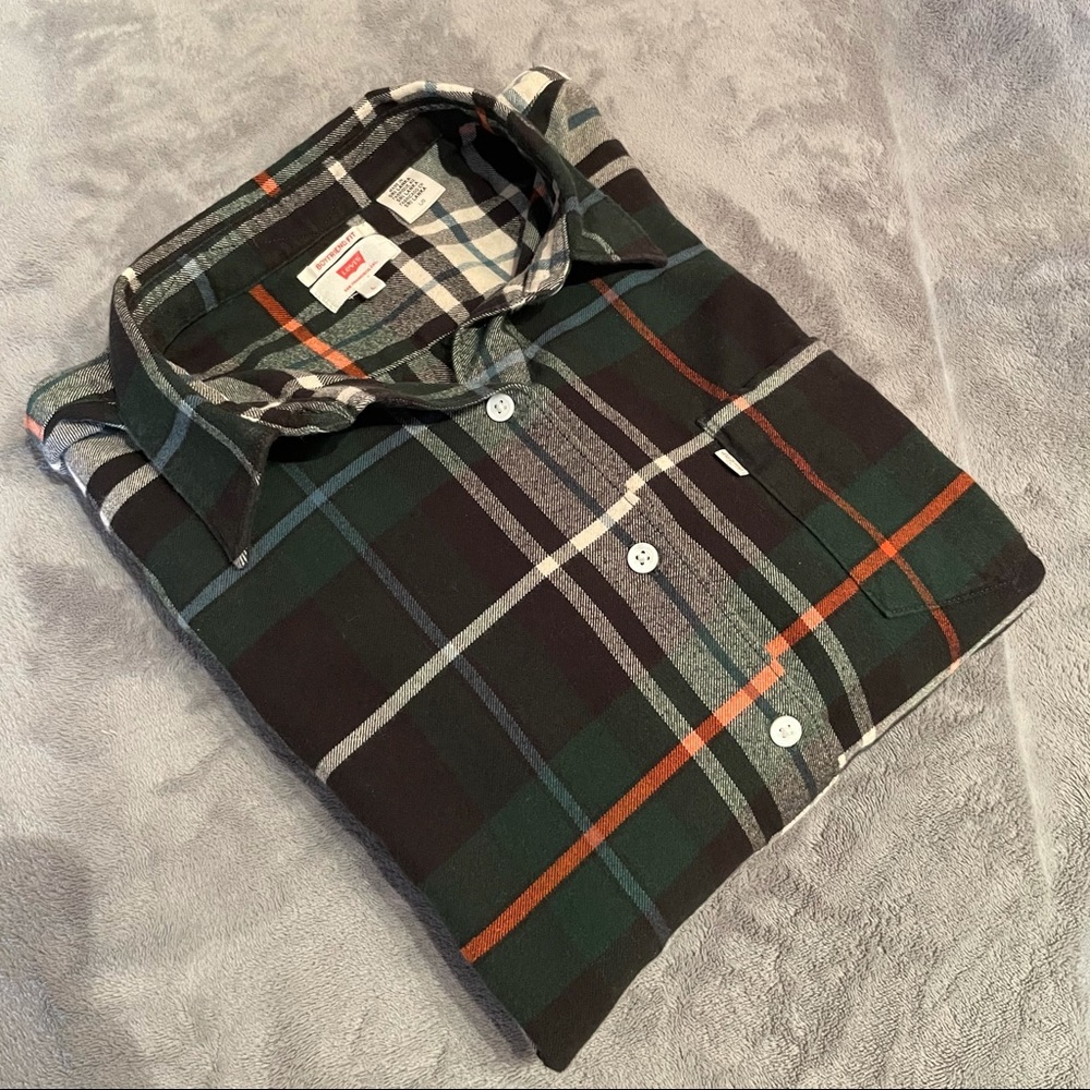 NWOT Levis Boyfriend Oversized Flannel Women’s L